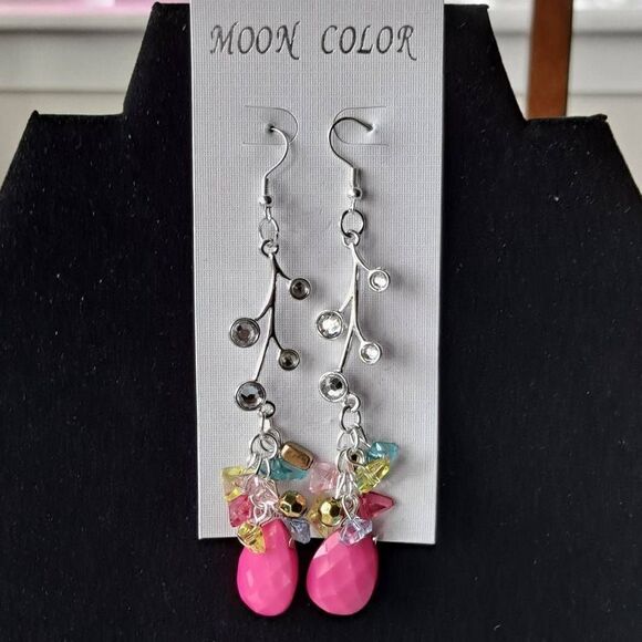 Ladies Moon Color statement earrings - Picture 5 of 5